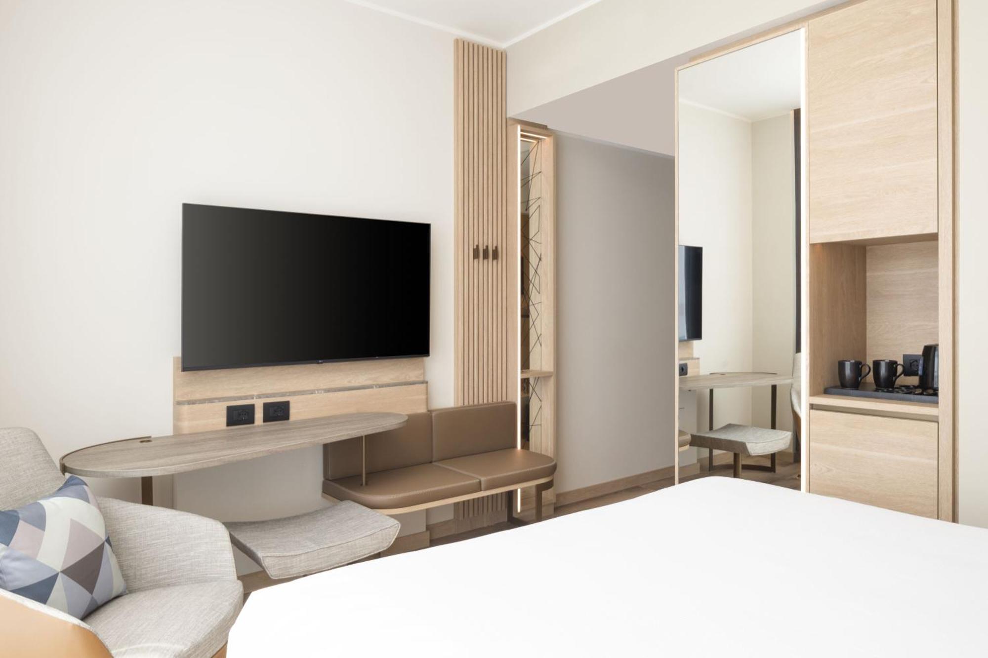 Courtyard By Marriott Linate Hotel 4*