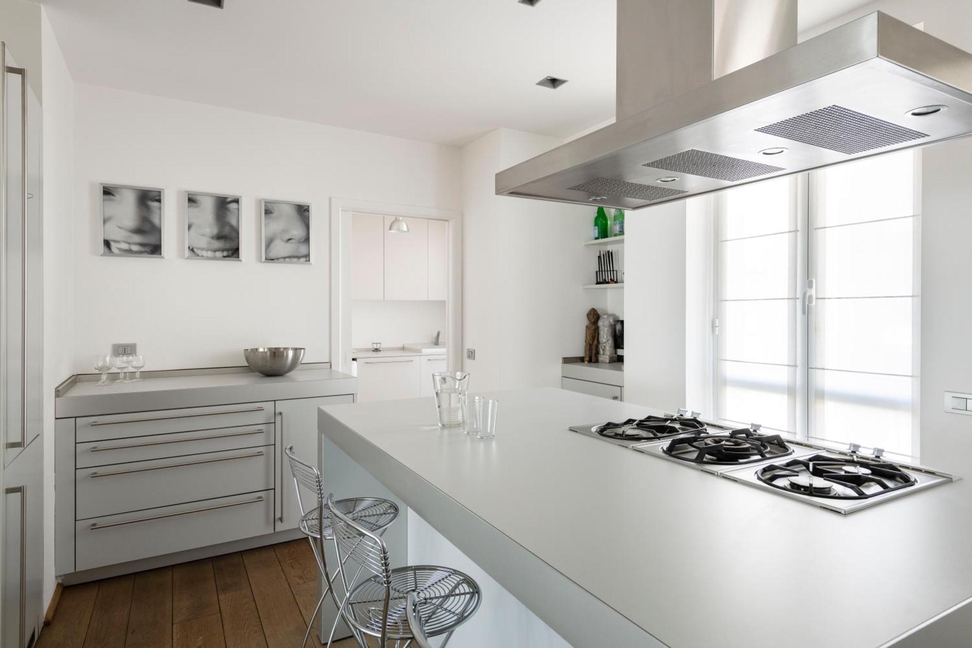 Design Apartment, Modern And Stylish Mailand