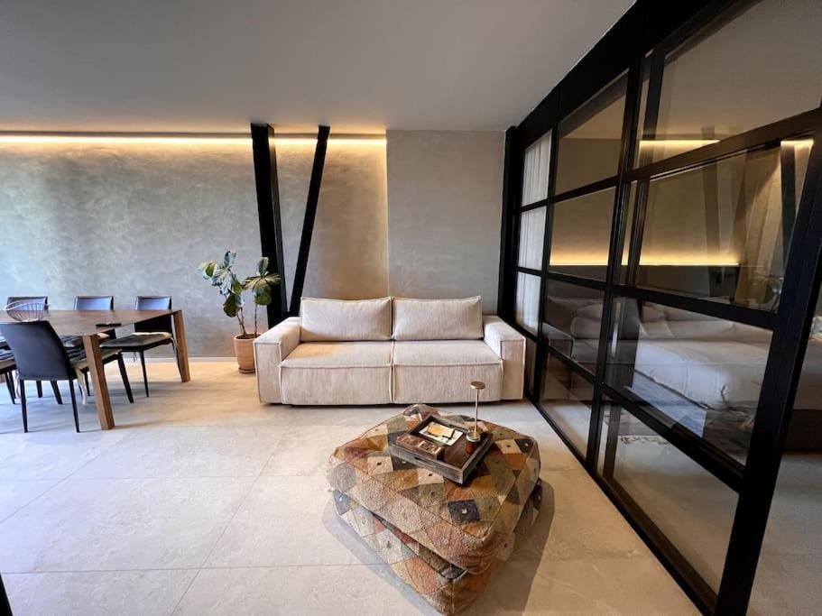 Apartment Modern Canal-side Loft With Private Garden *