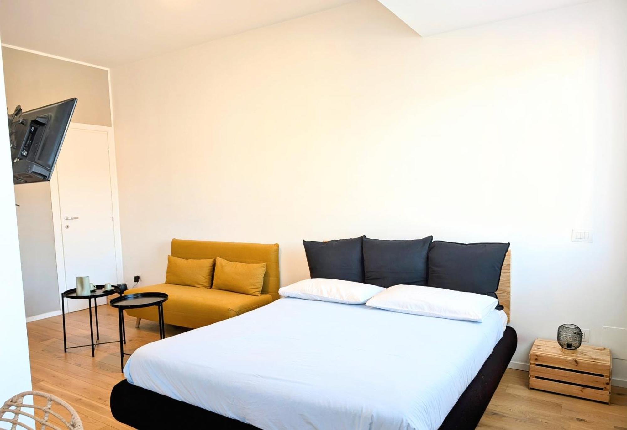Apartment Damè Mailand
