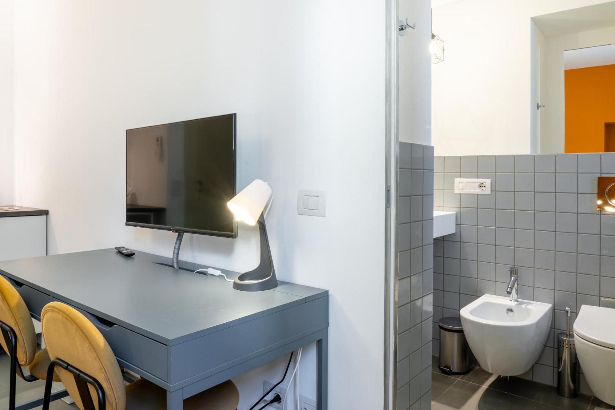 New Flat In The Heart Of Navigli Mailand