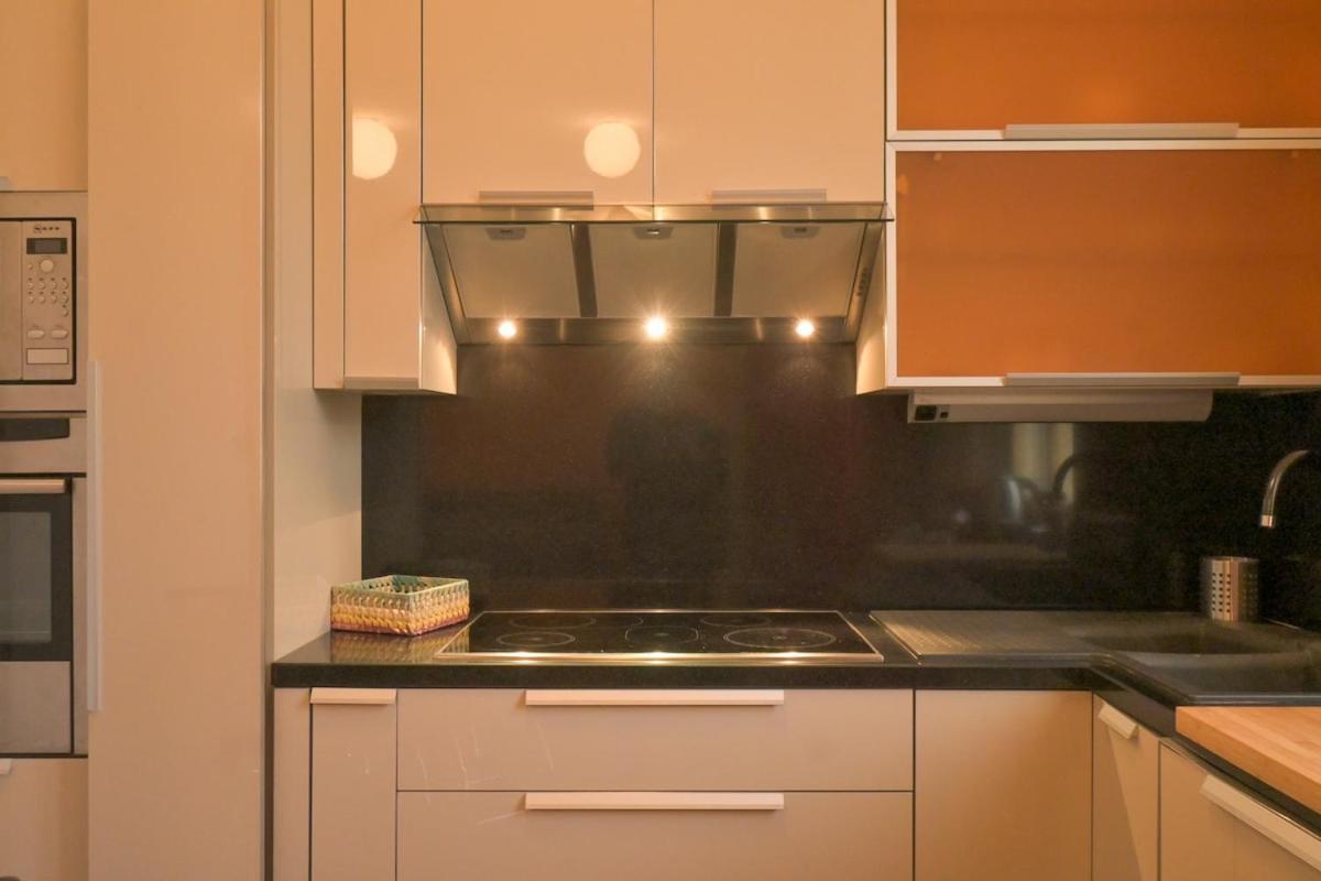 Comfortable And Strategic In The Center Of Apartment Mailand