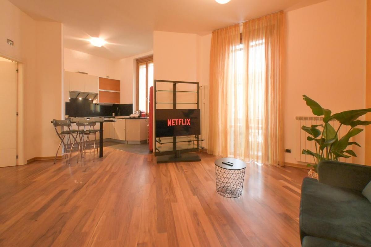 Comfortable And Strategic In The Center Of