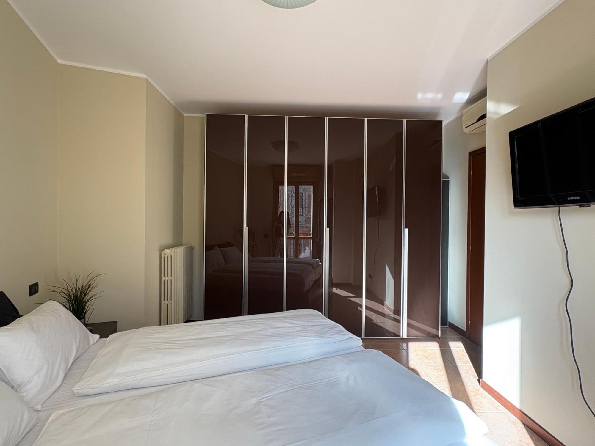 Spazio Breda - Free Garage, Metro M1, Balcony Apartment