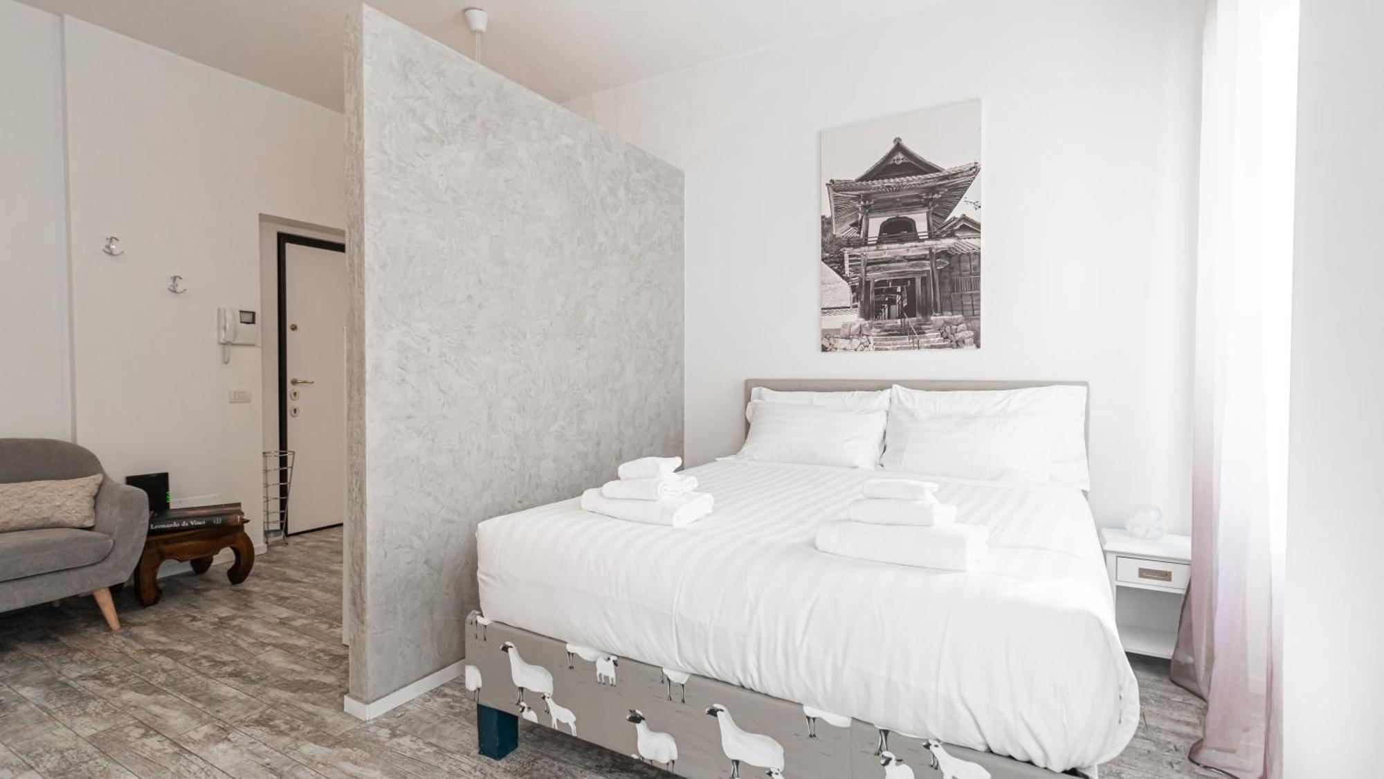 Italianway - Giovio 15 * Mailand