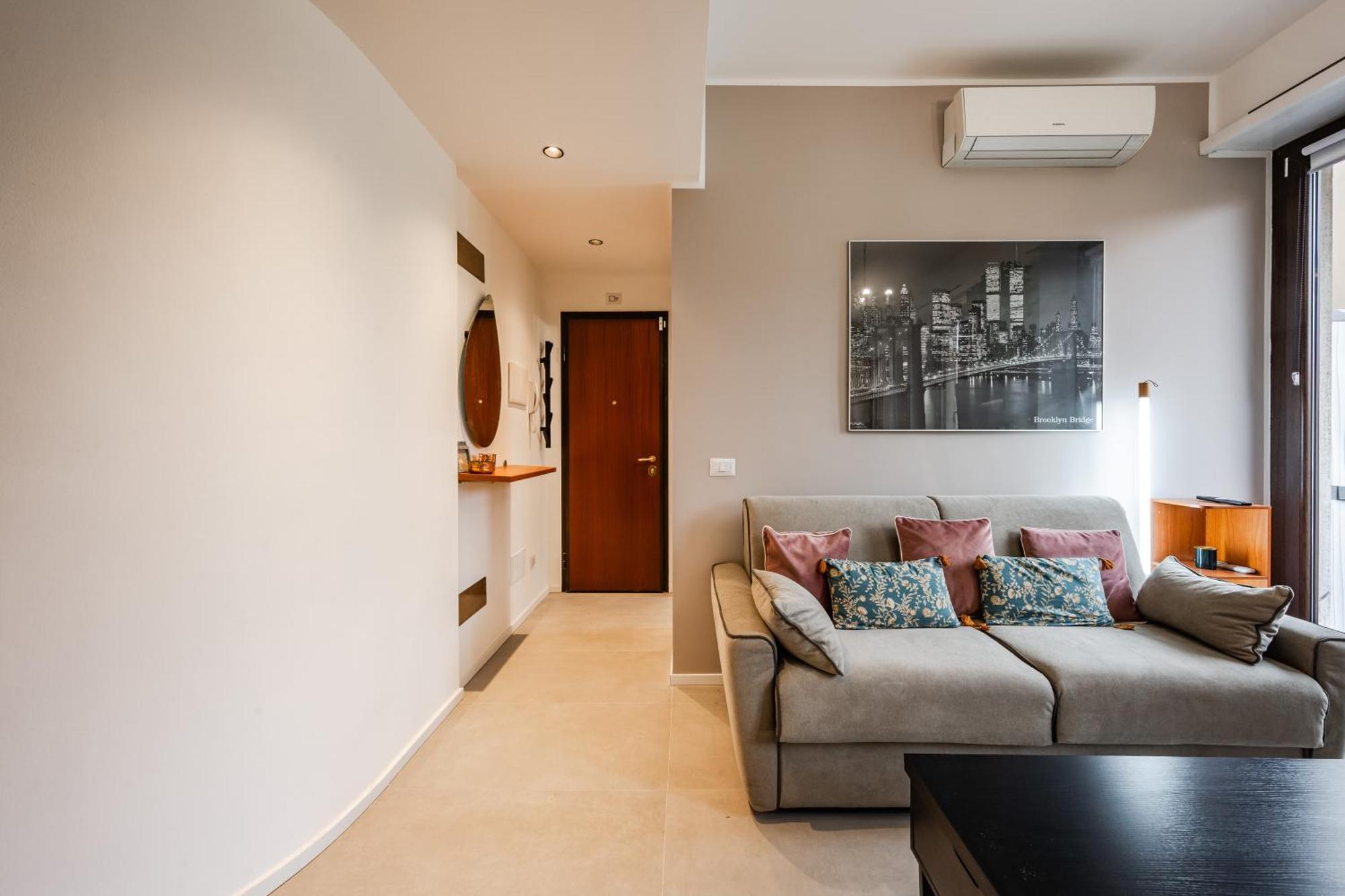 Charming Modern Near The Heart Of Apartment Mailand