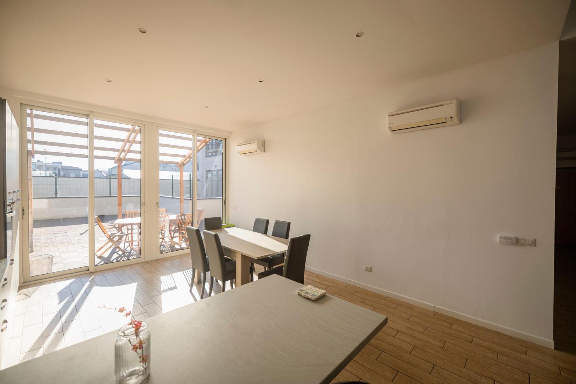 Magnifico Con Doppio Terrazzo Apartment *