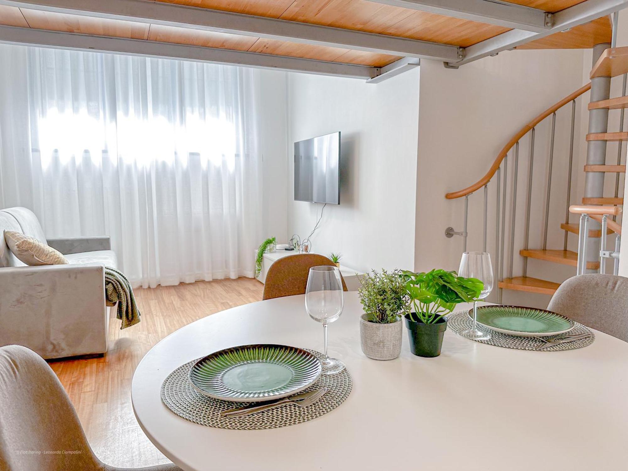 Brunacci - 5 Min Dai Navigli Apartamento