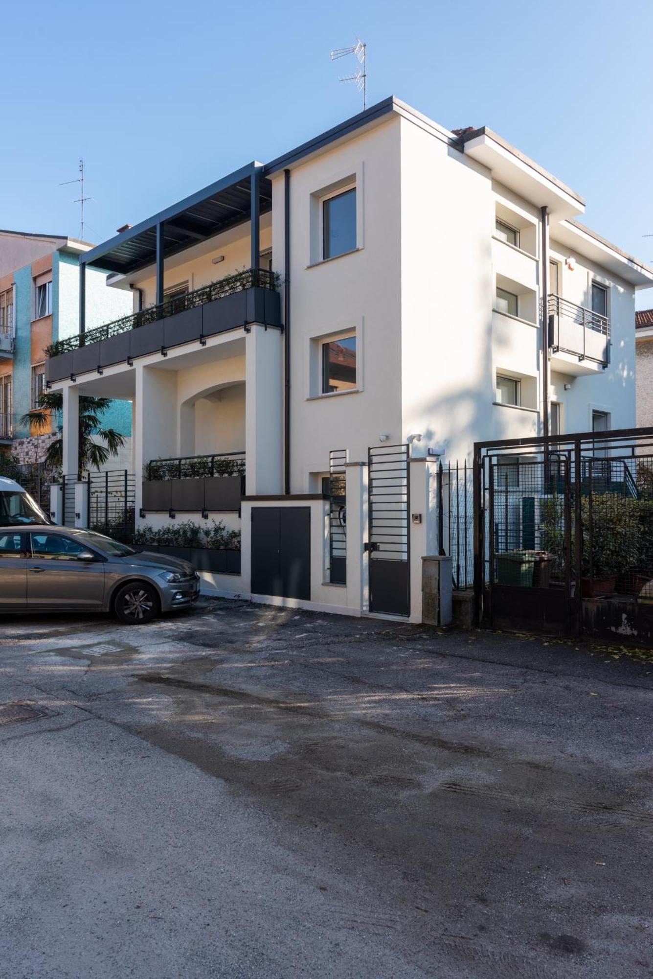 Apartamento White House Con Posti Auto