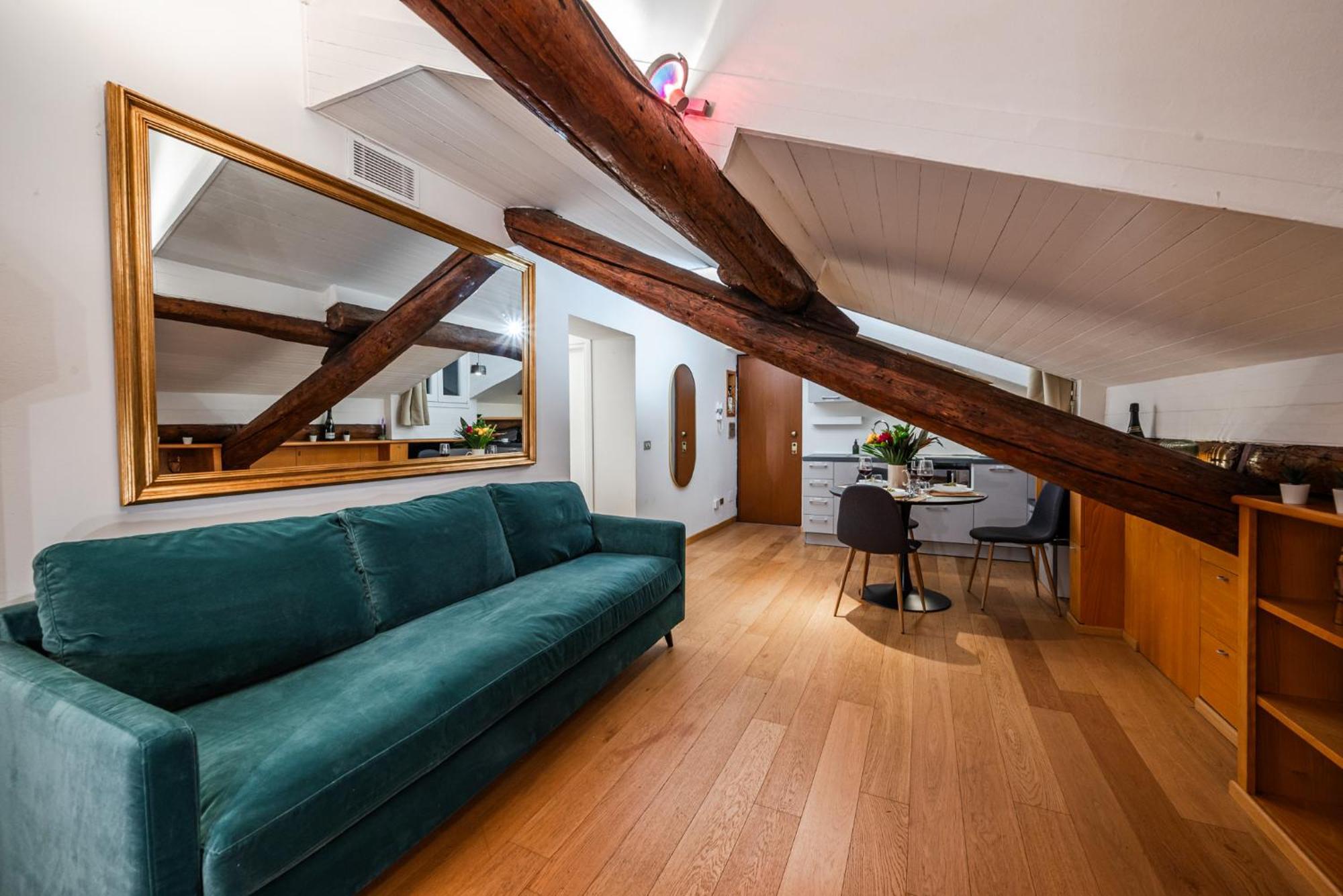 The Mirror Attic - Moscova Brera Apartamento