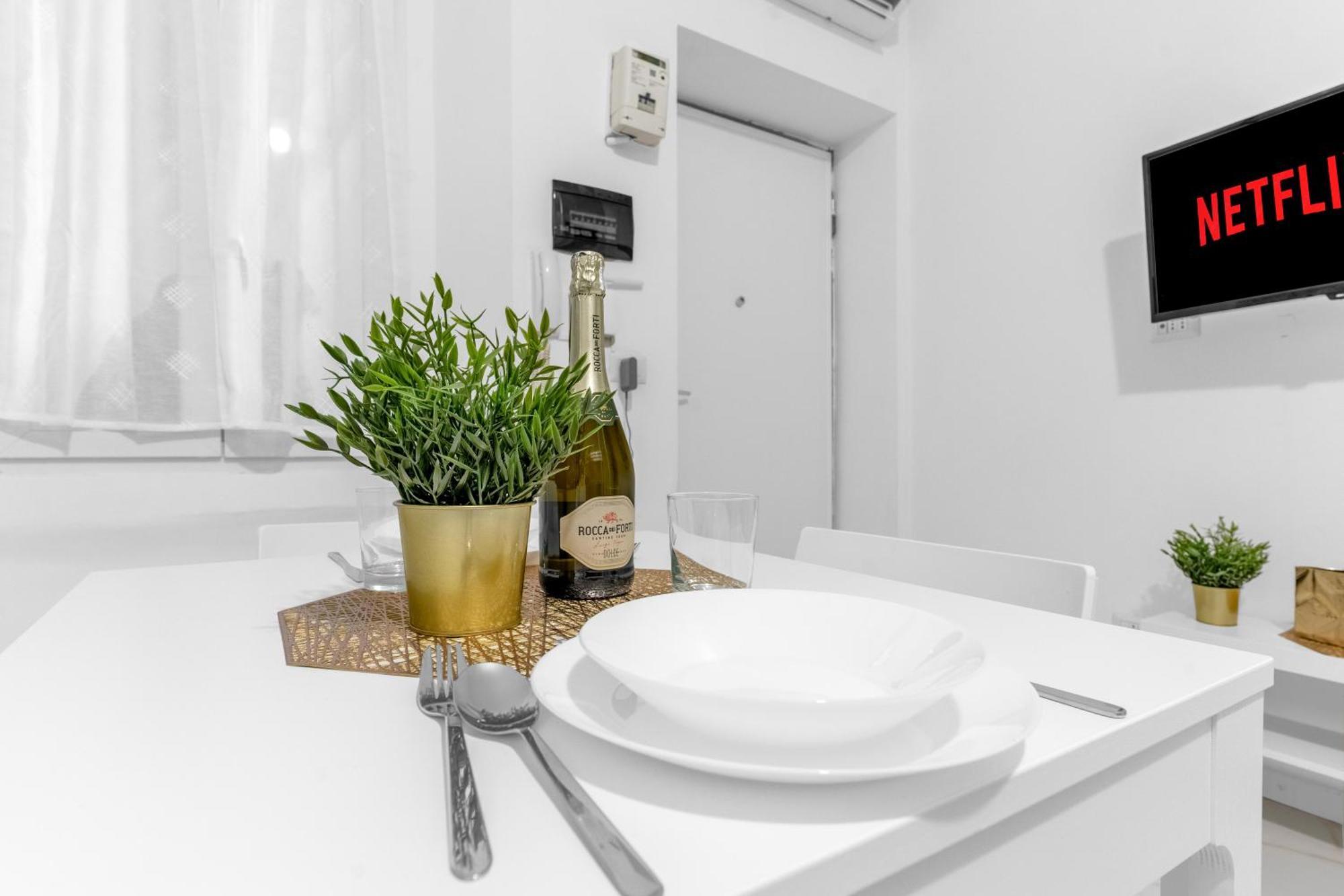 Apartamento Arq16 - Duomo-loreto - - Modern