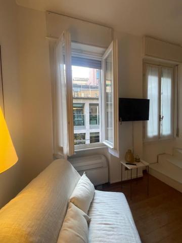 Two-room San Babila Apartamento