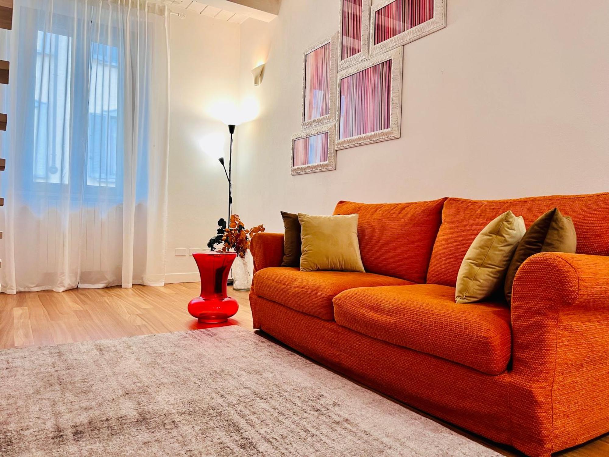 Riverside Loft Navigli - Spacious Two-bedroom Apartment *