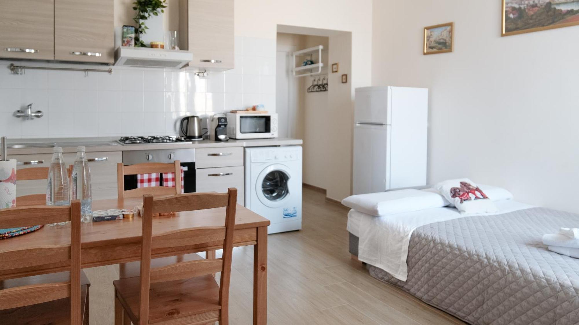 Garibaldi Isola Apartment