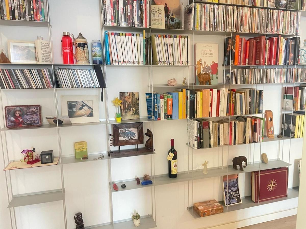 Accogliente E Vicino Al Centro Apartamento Milão