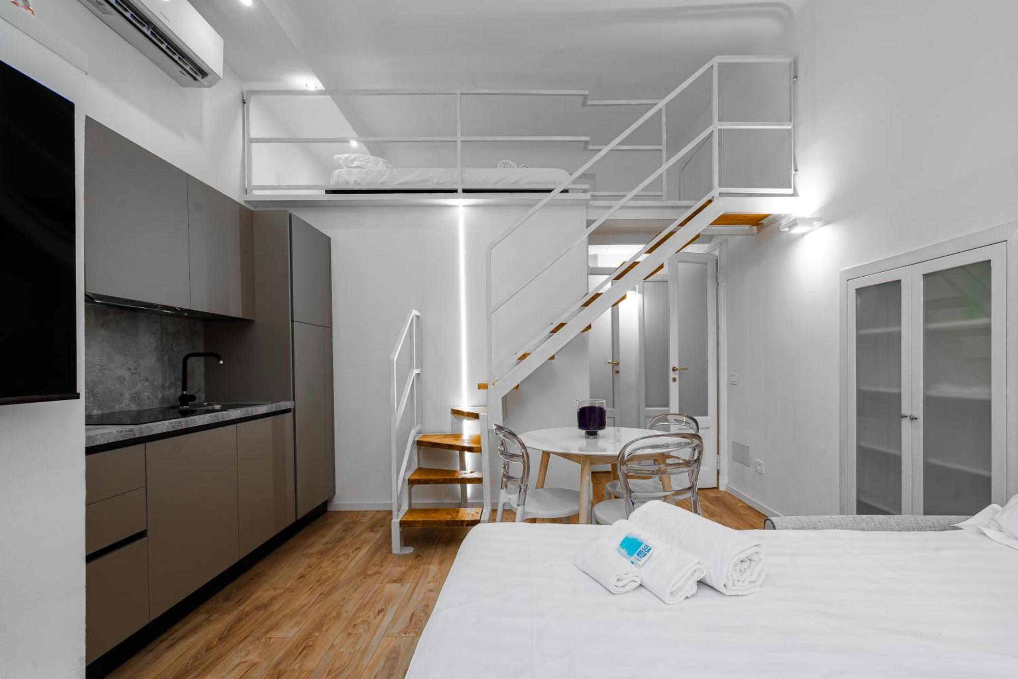 Ray 4 Life-castello Apartment