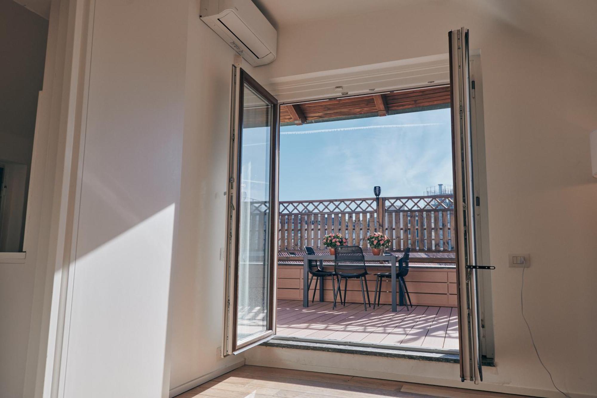 Sant'andrea Penthouse By Montenapoleone Living Milan