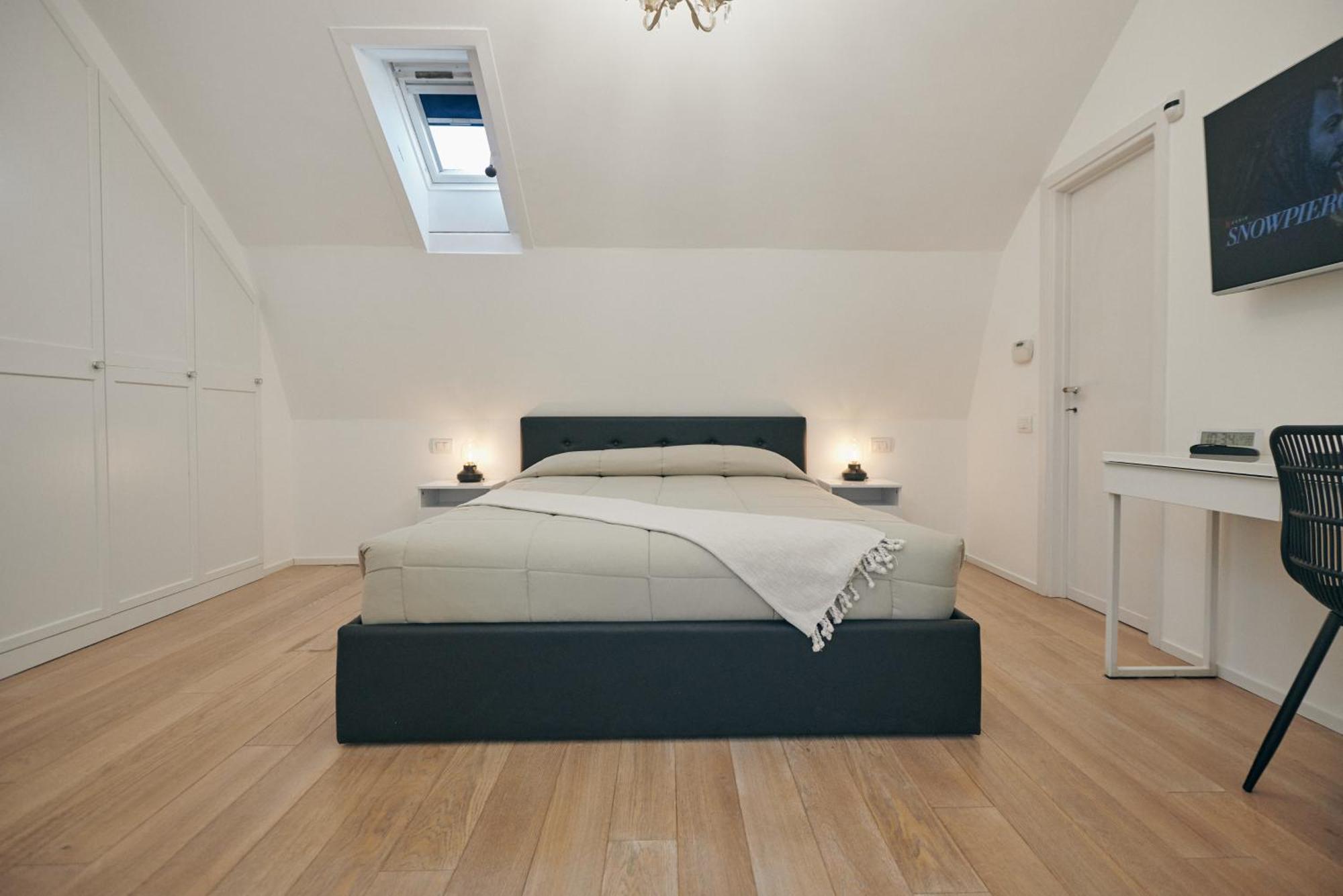 Apartment Sant'andrea Penthouse By Montenapoleone Living Milan