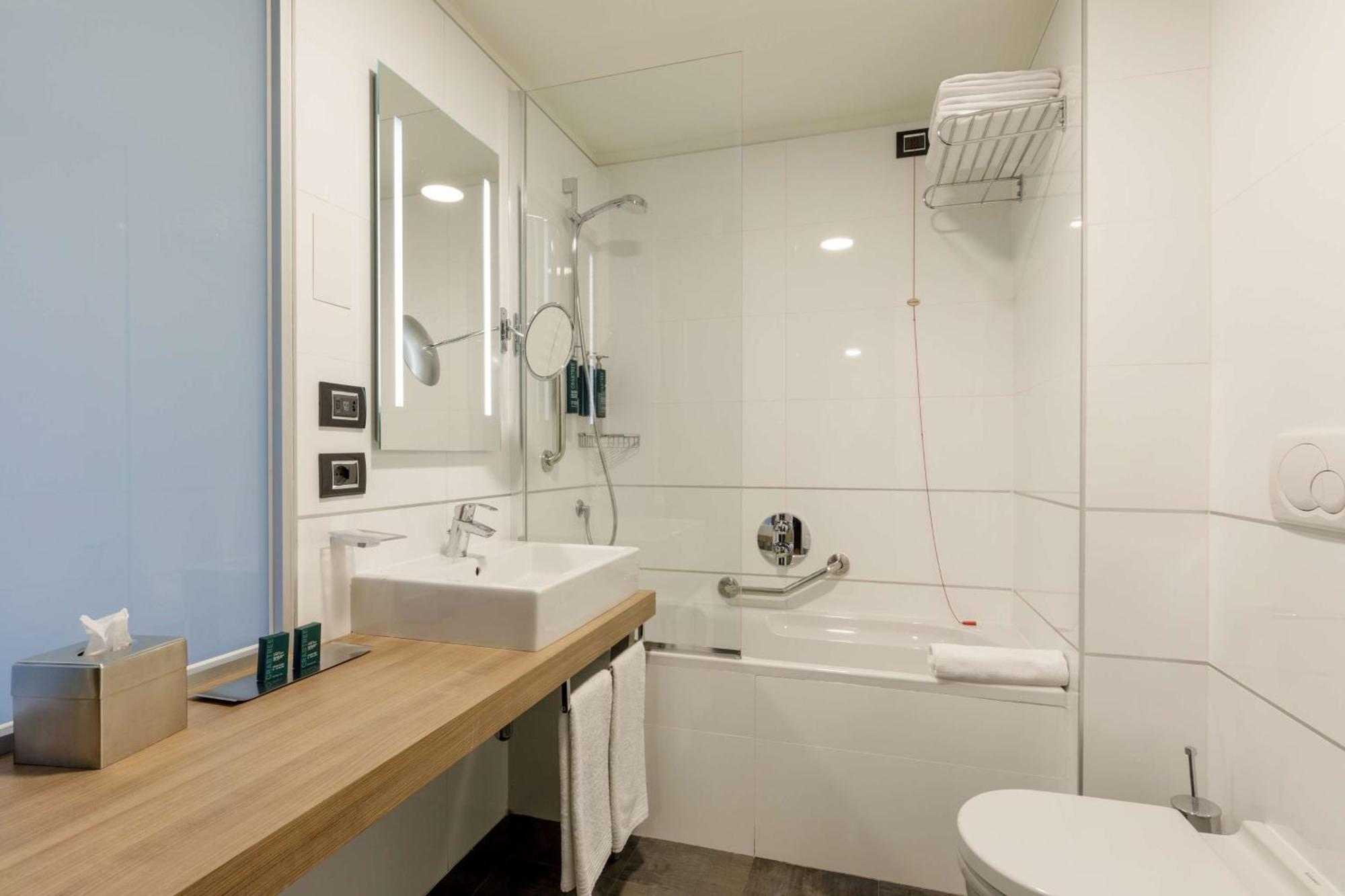 Doubletree By Hilton Mailand