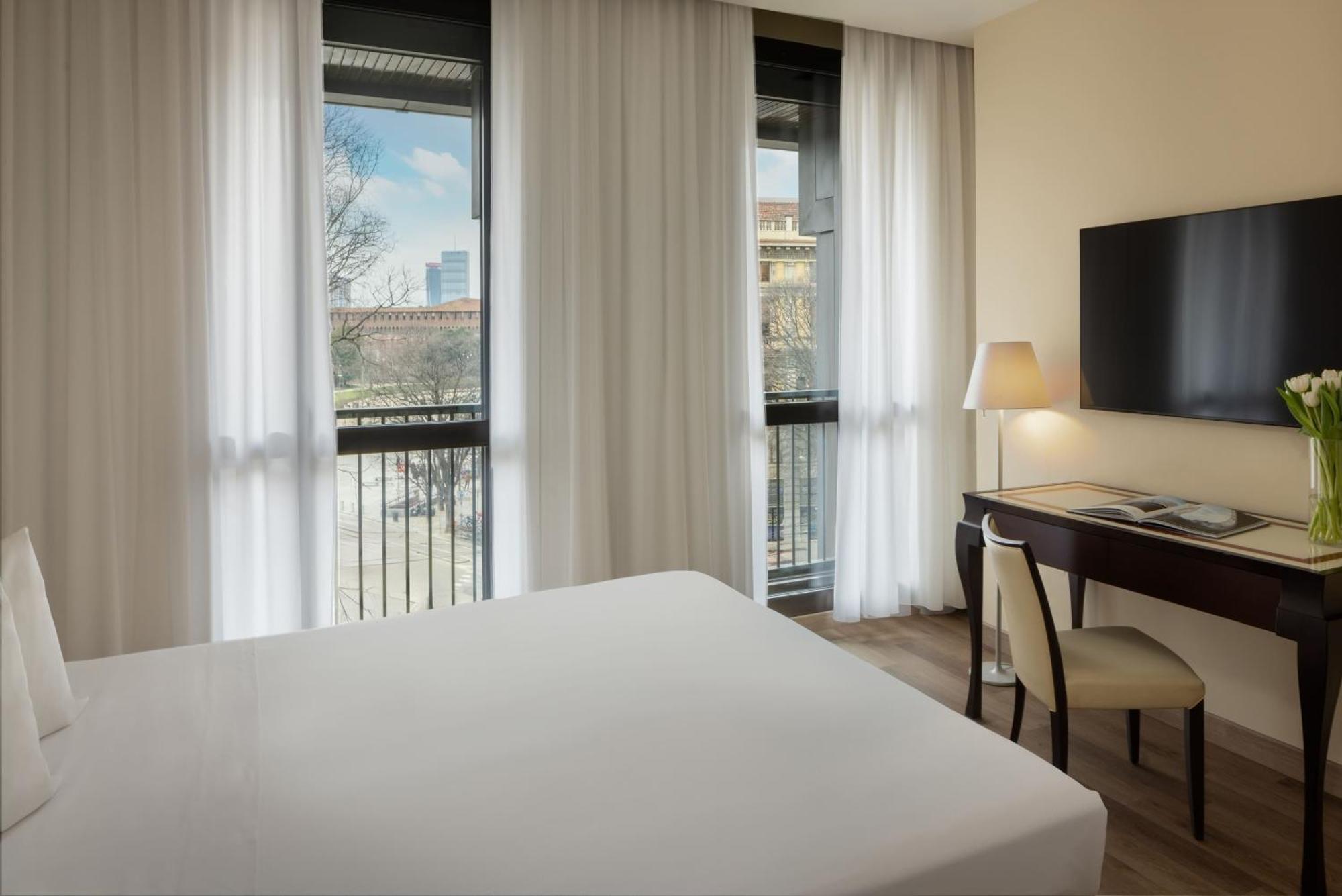 Una Cusani Hotel
