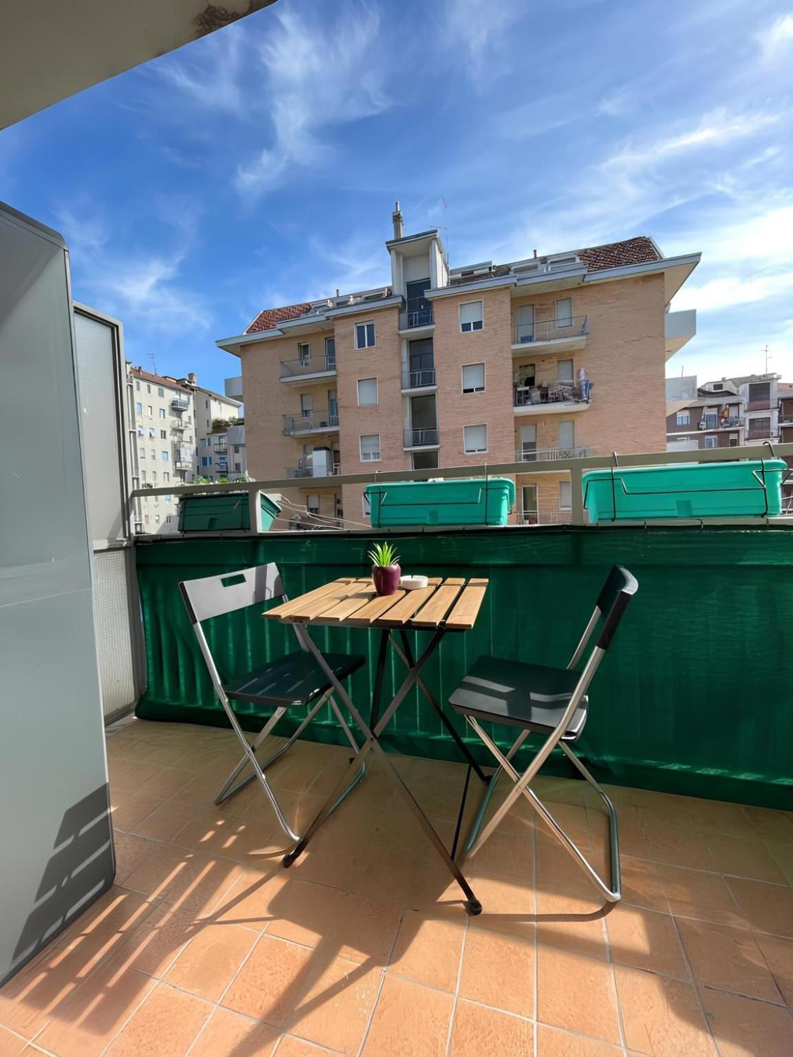 Gardone - Ampio Con 2 Da Letto - Comodo Per Duomo! Apartment *