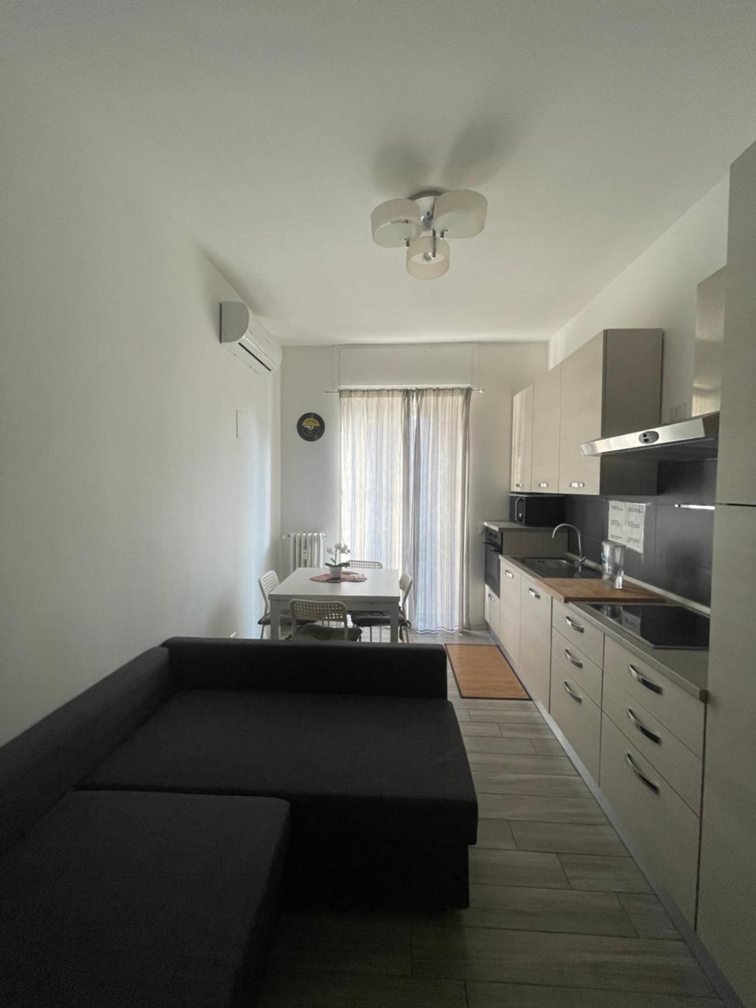 Apartment Gardone - Ampio Con 2 Da Letto - Comodo Per Duomo!