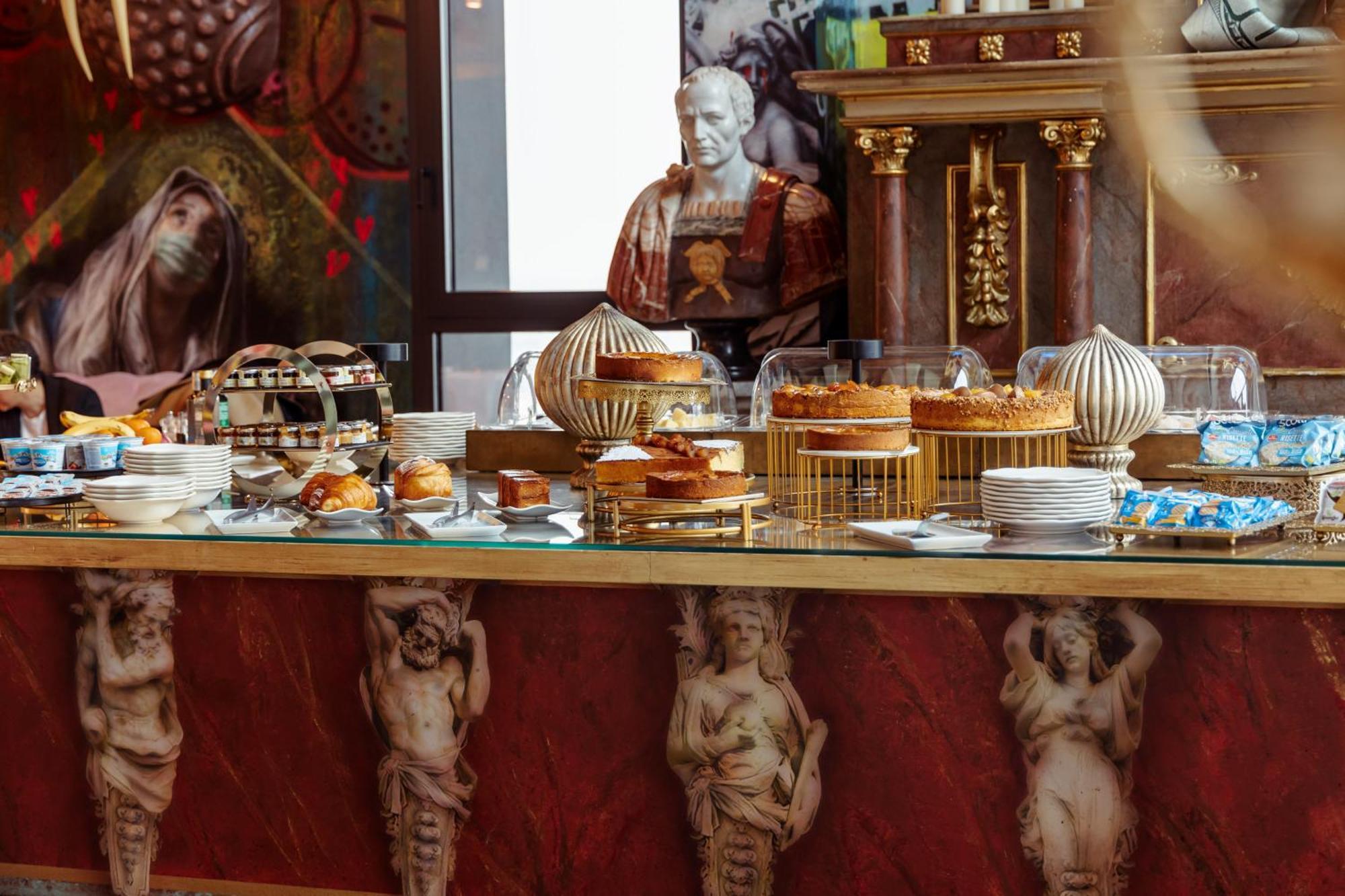 Collini Hotel 4*