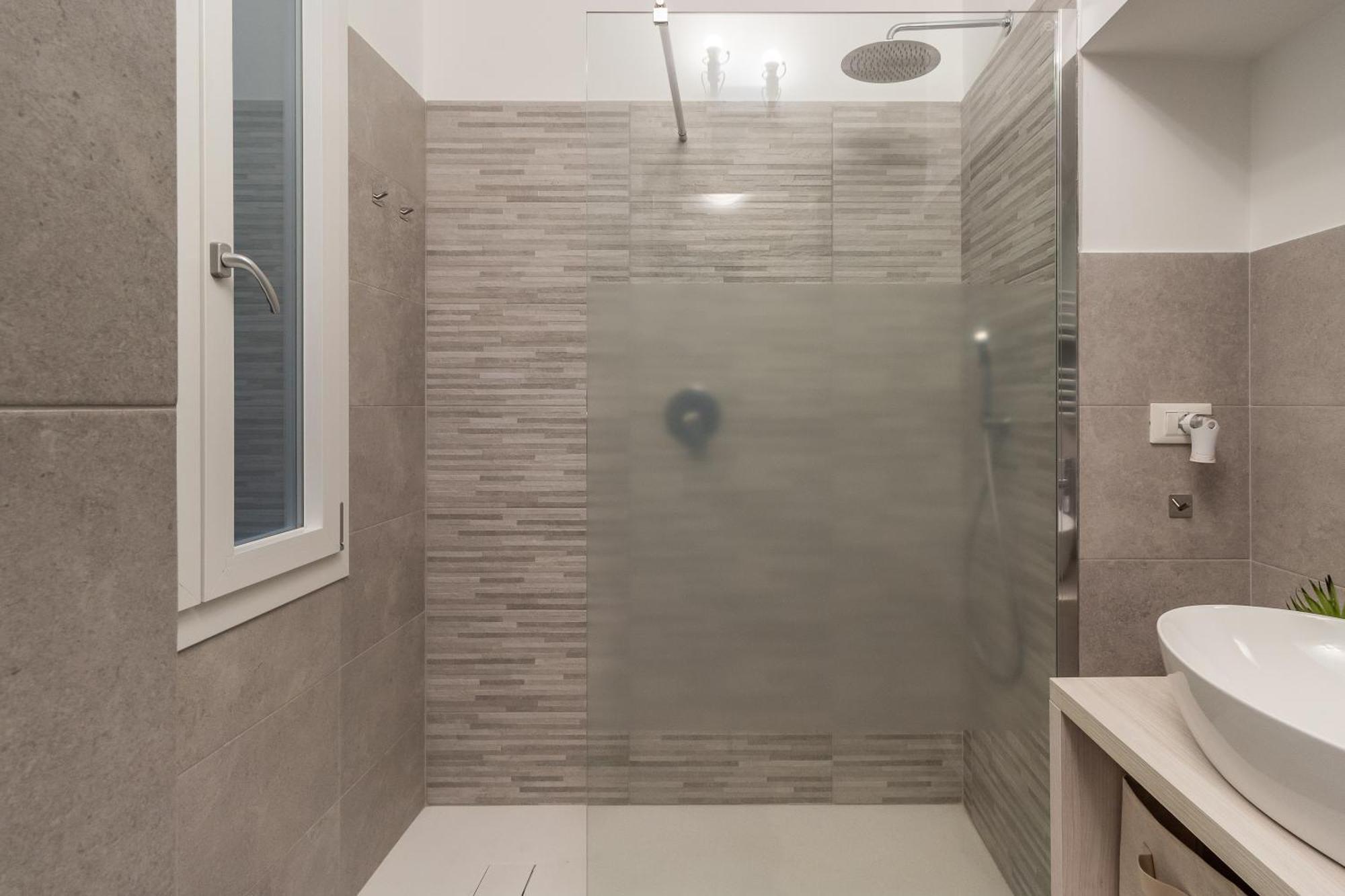 Apartment Via Lecco 6 *