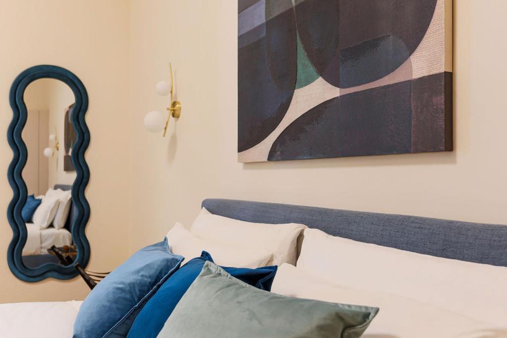 The Rent - Characterful Two-bedroom Flat Steps From Palestro Milan