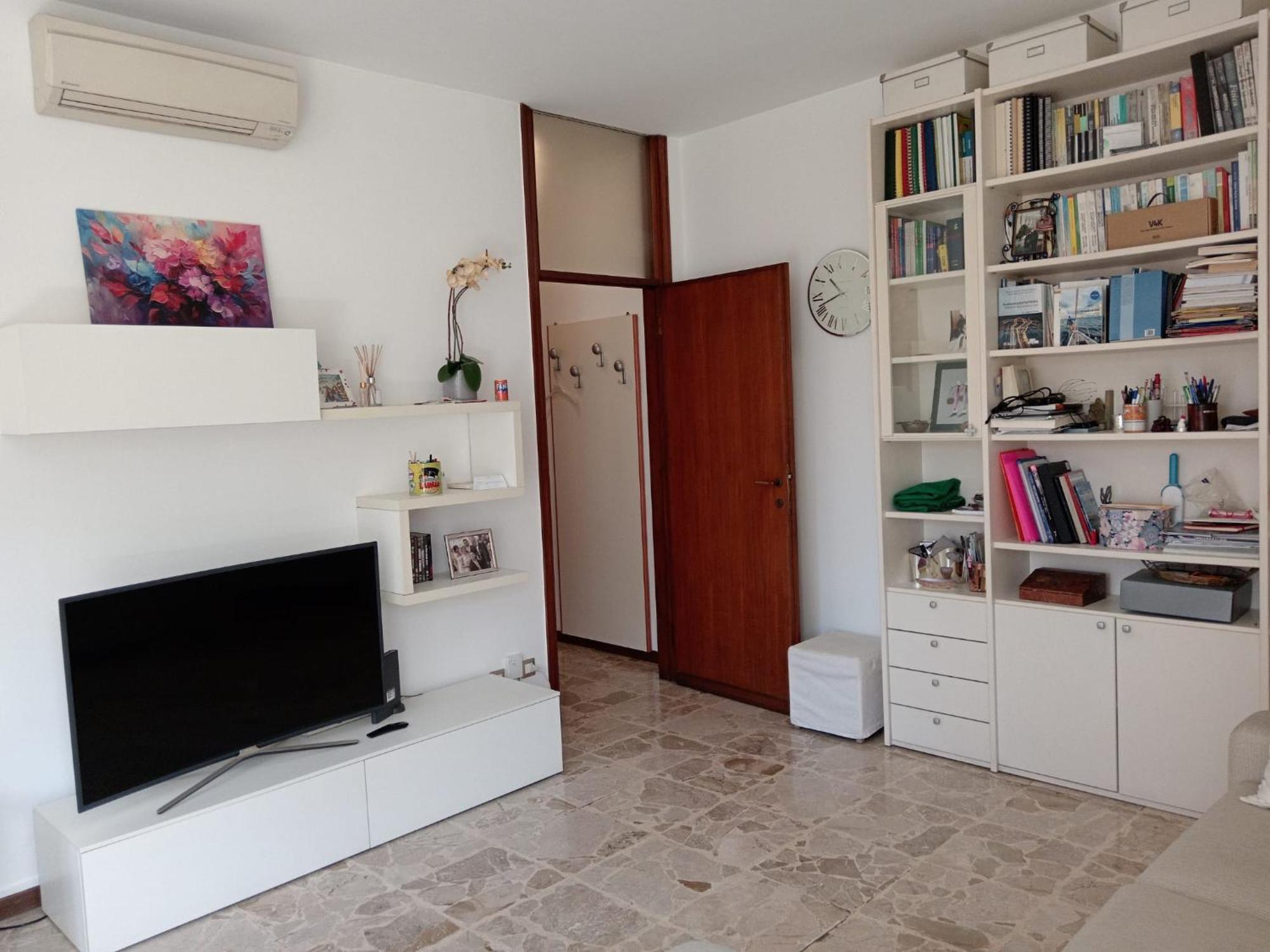 With Sofa Bed * Milão