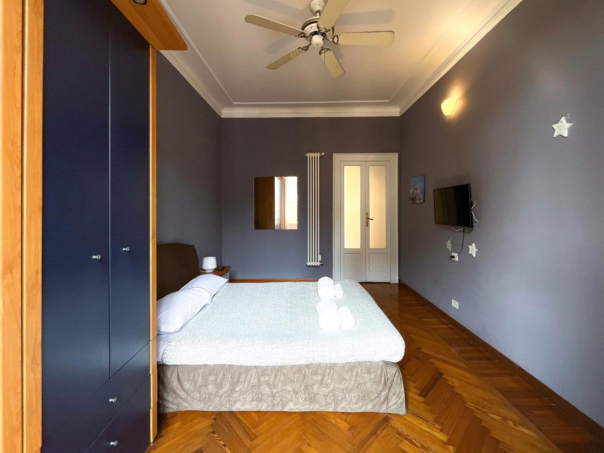 Apartment Viale Lunigiana Station Big House - 6 People Mailand