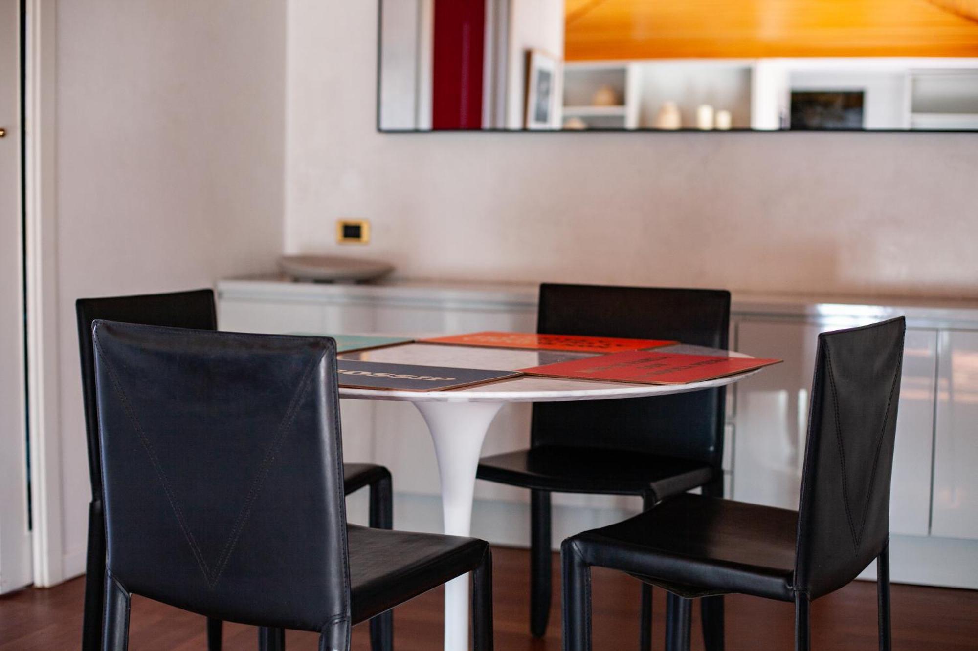 Penthouse With Panoramic Terrace - Design And Luxury Apartment Milan