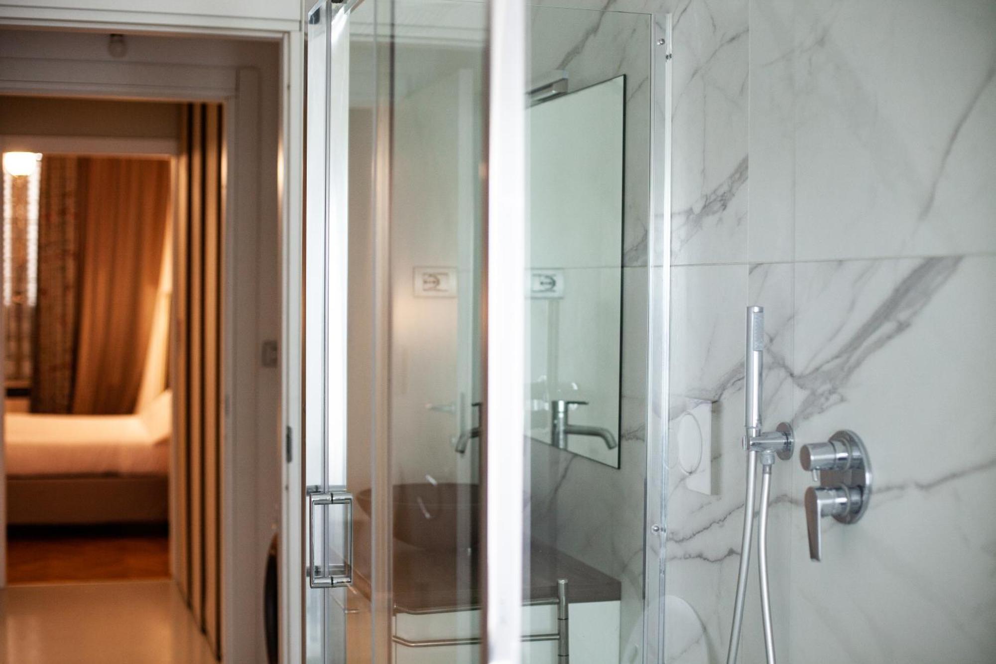 Design & Luxury With Garden In San Senatore Mailand