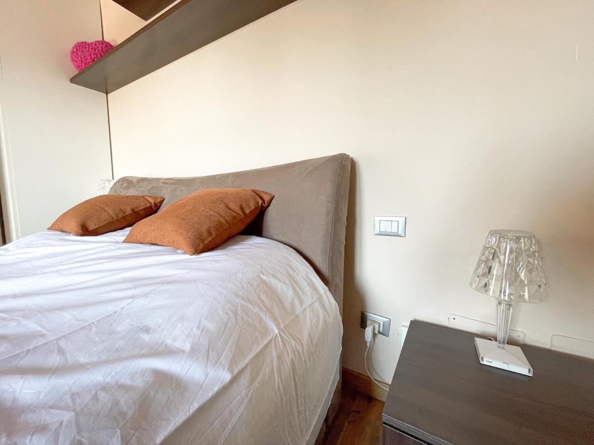 The Urban Nest 2, Spacious, Wifi And Near The Red Metro * Milão