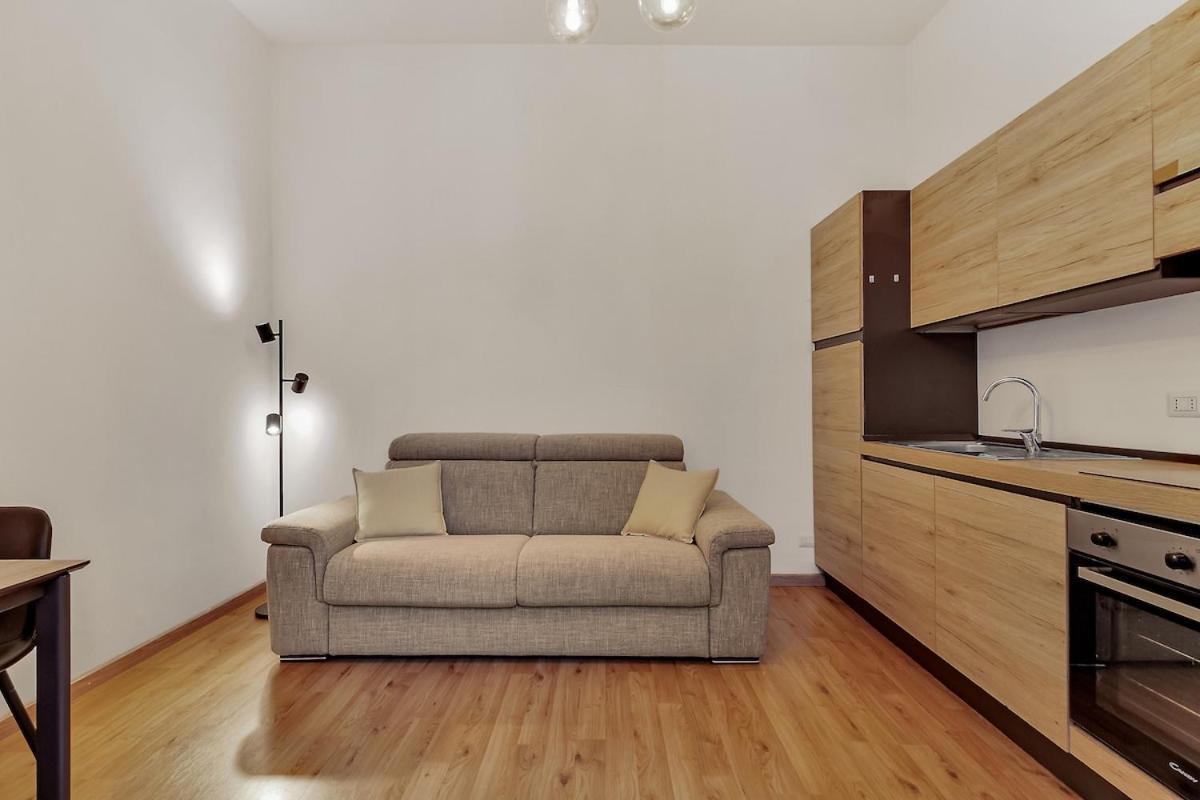 Porta Venezia - Elegant Downtown Apartment