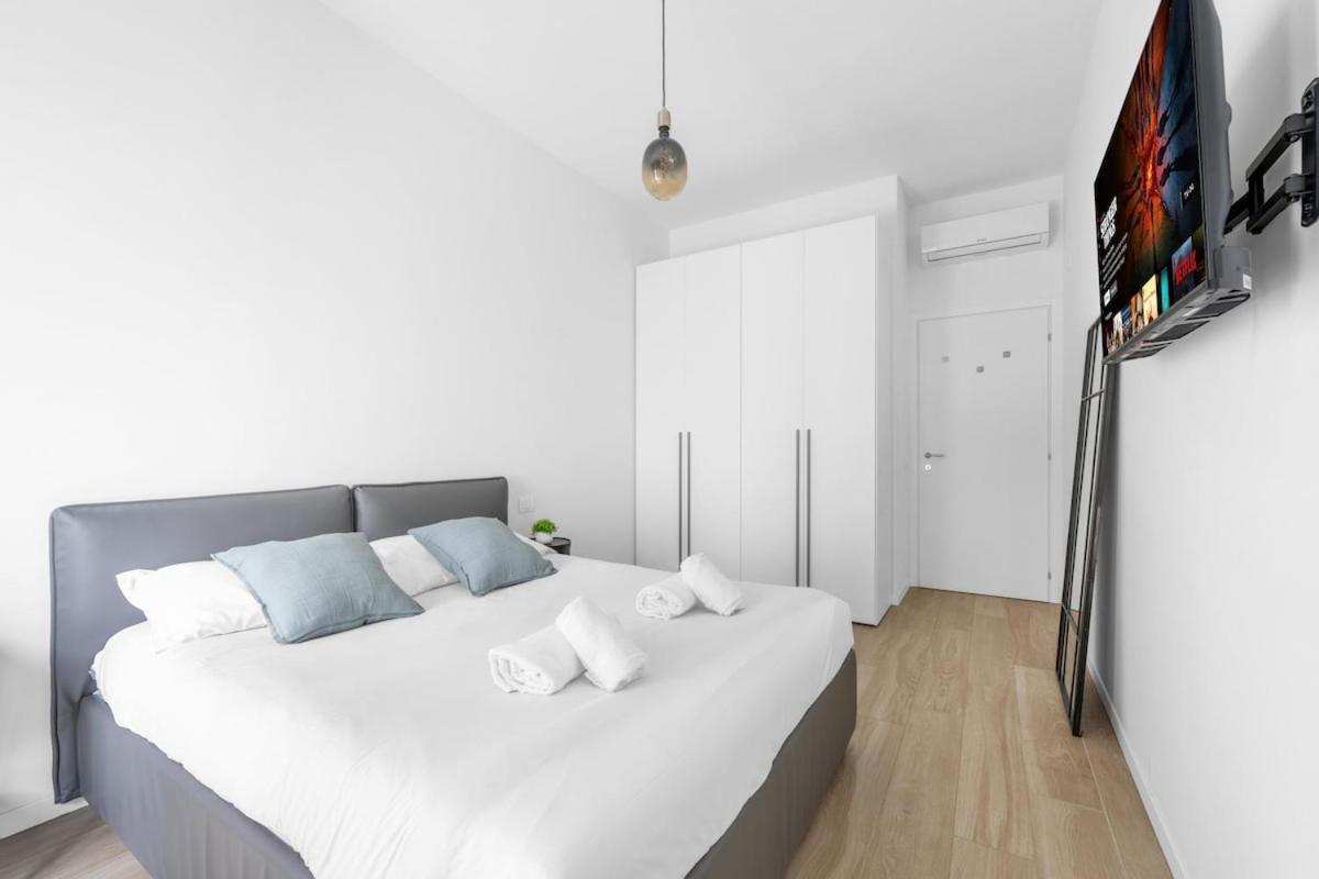 Bilocale Vicino Tram 2, Smart Tv E Internet Veloce Apartamento Milão