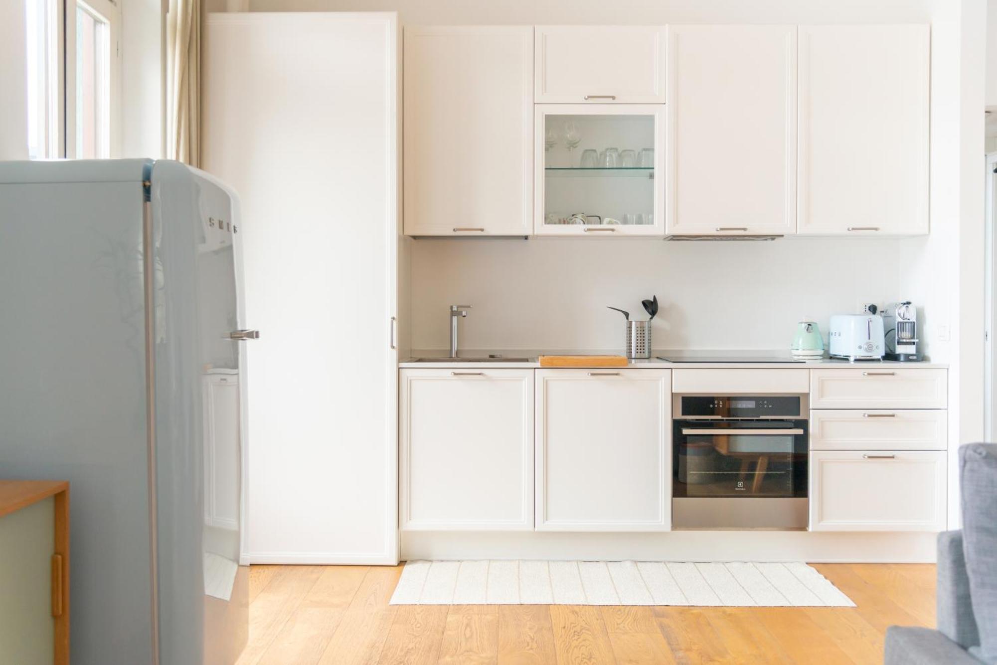 Apartment Isola - Bright 2-room With Balcony Mailand