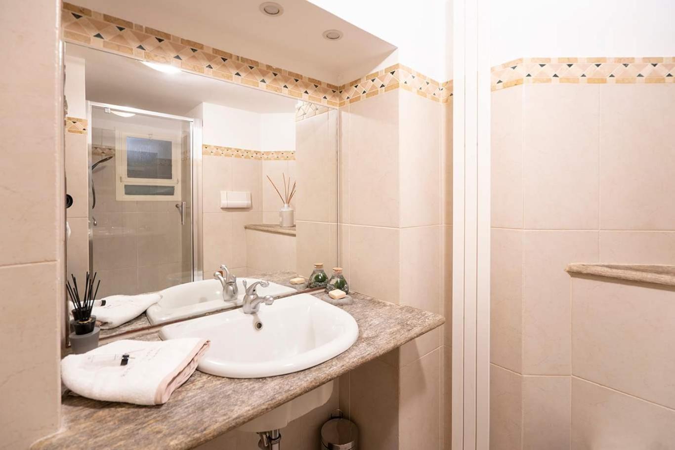 Arts At Porta Venezia Apartment *