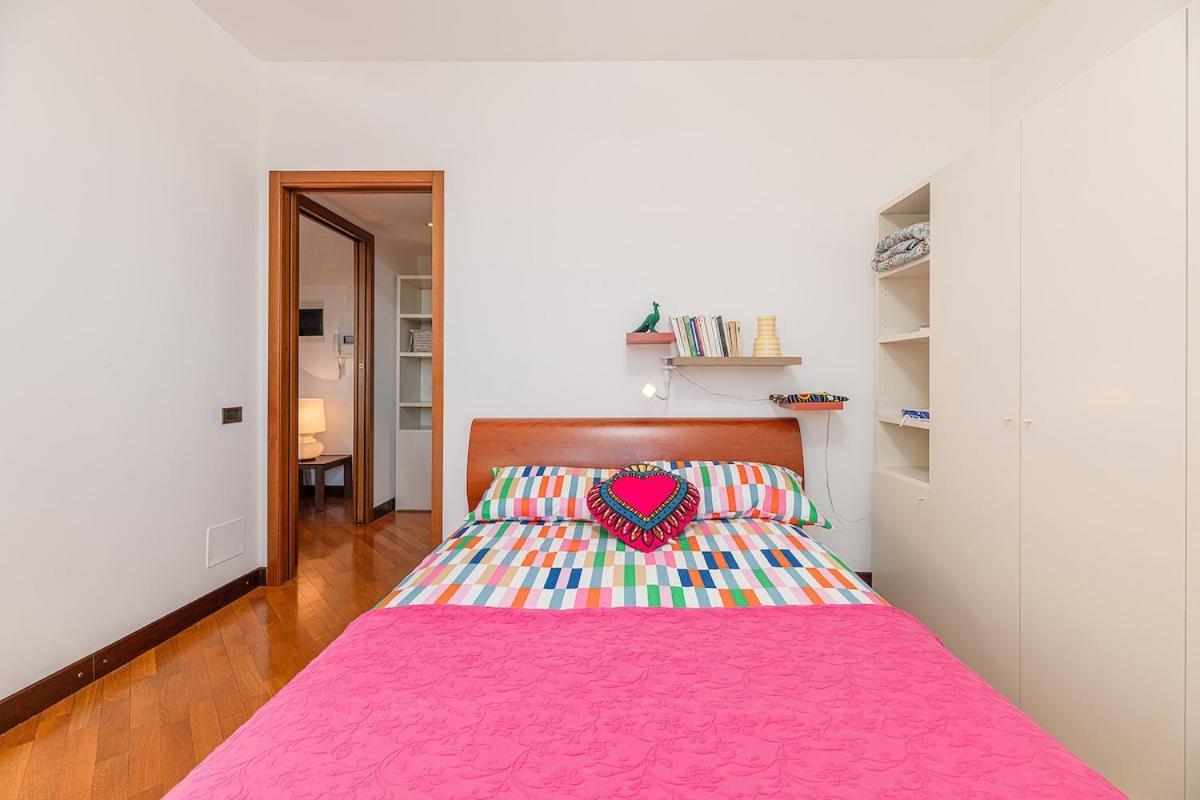 Apartamento The Rainbow House With Terrace! Milão