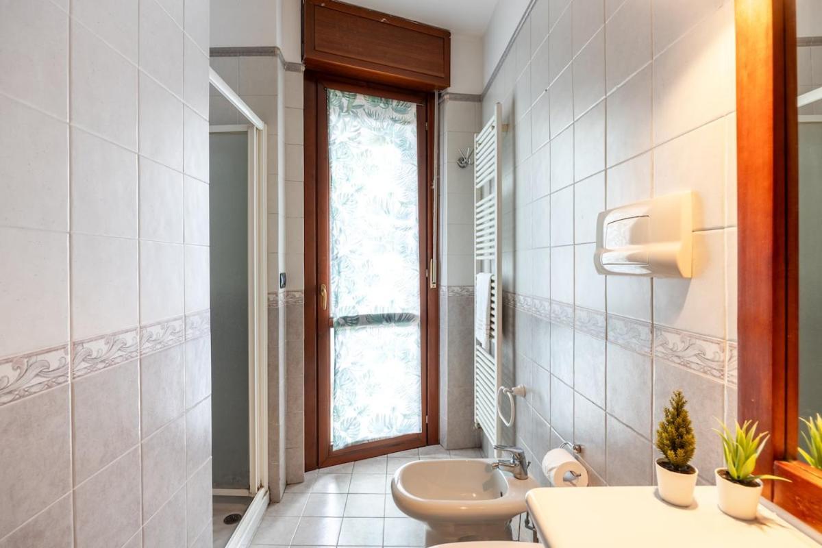 Apartment Brenta Fondazione Prada - Free Private Parking & Terrace Mailand