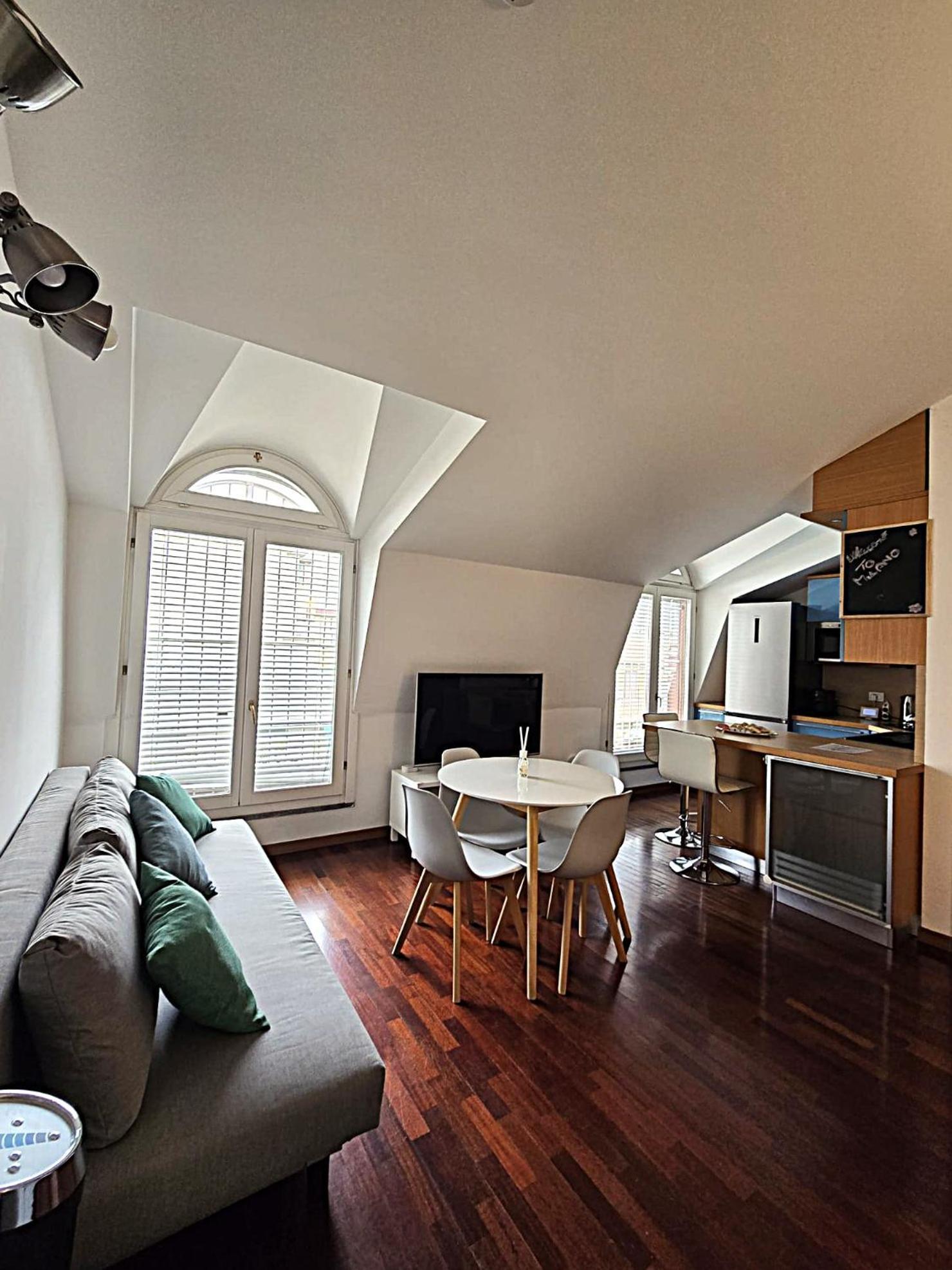 Apartment Urban Attic Isola District *