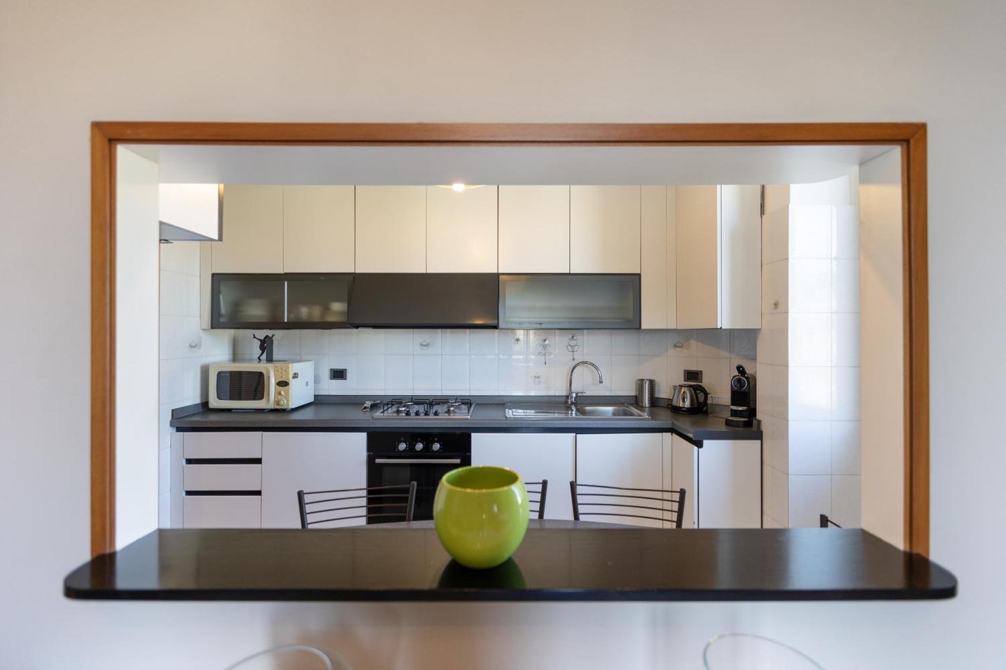 Apartment Comfortable Two Bedrooms Chiesa Rossa - Mirable Pm
