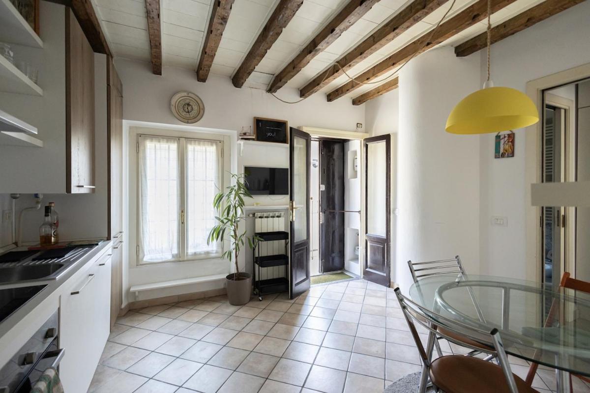 Apartment Elegant Naviglio Cool Area Large 5 Pax With Elevator