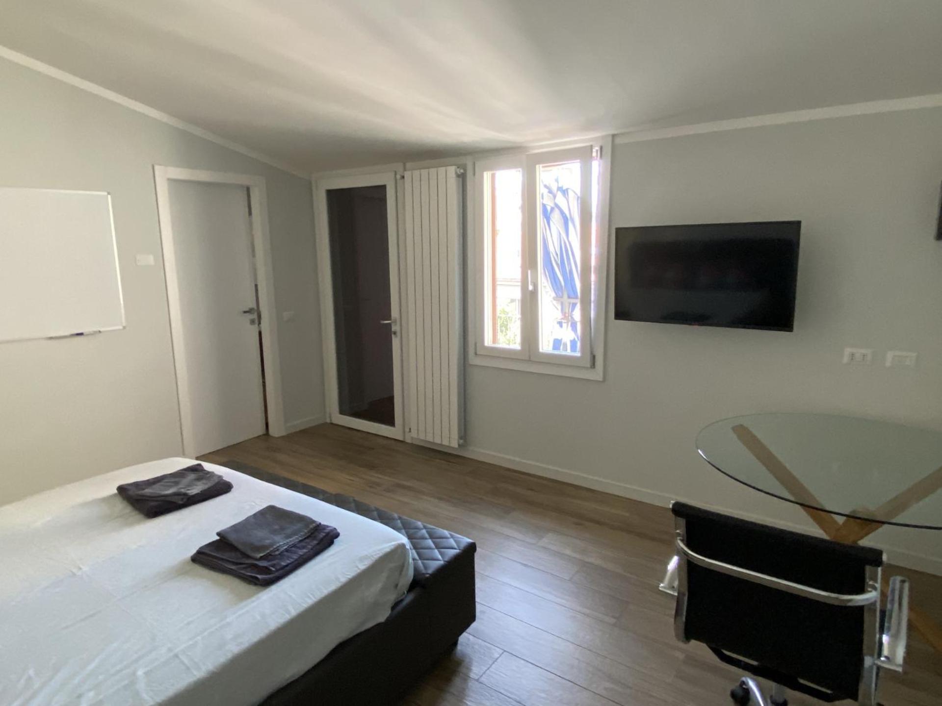 Attico - 3 E 3 Bagni - Nolo District Hospedagem domiciliar
