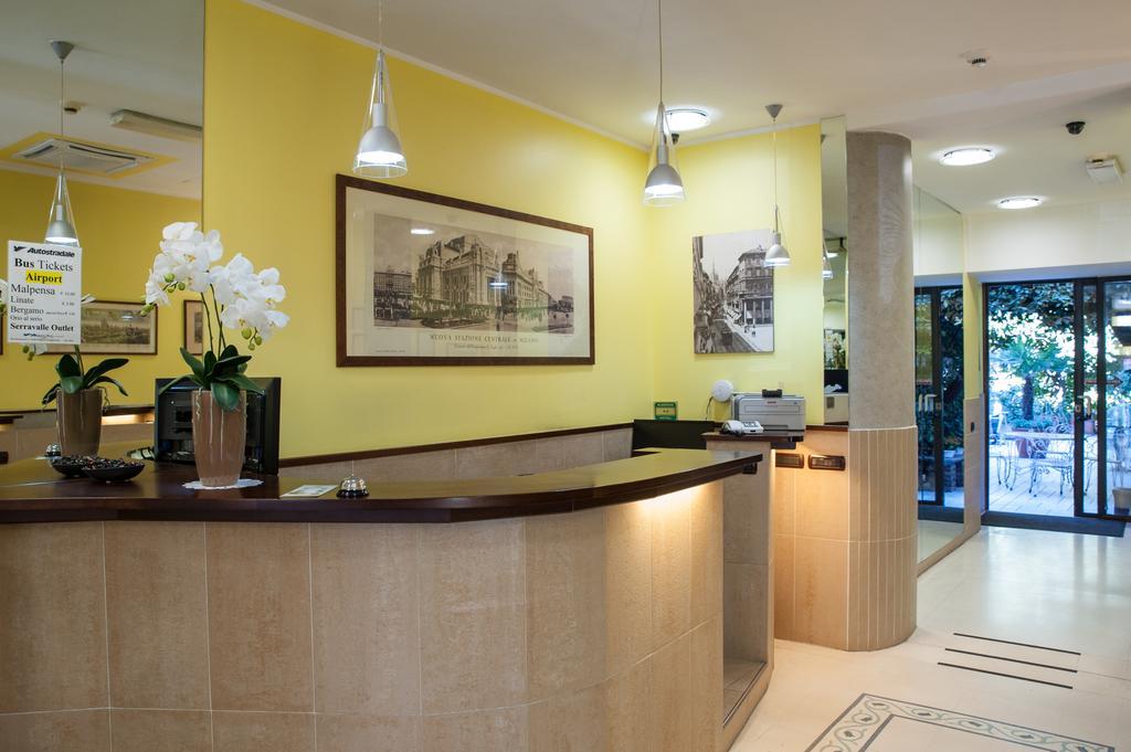 Hotel The Best 2*