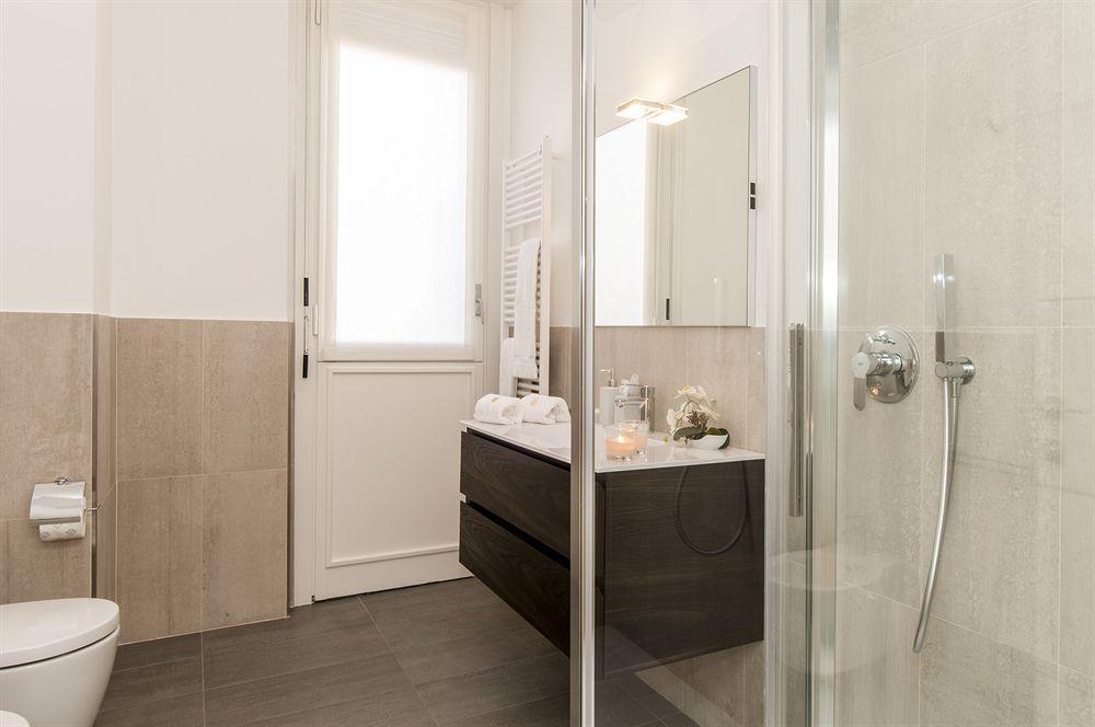 Royal Magenta & Luxury Apartment