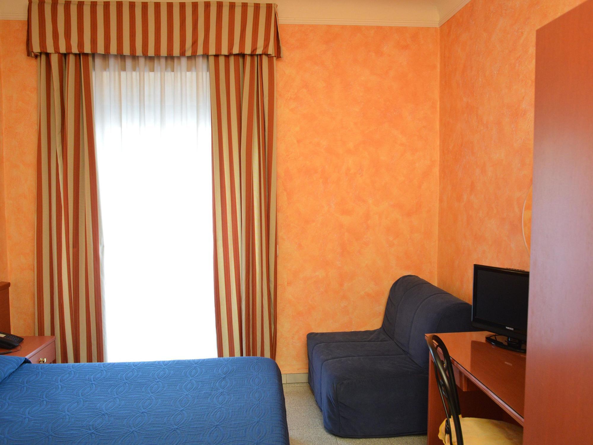 Hotel Aurora *
