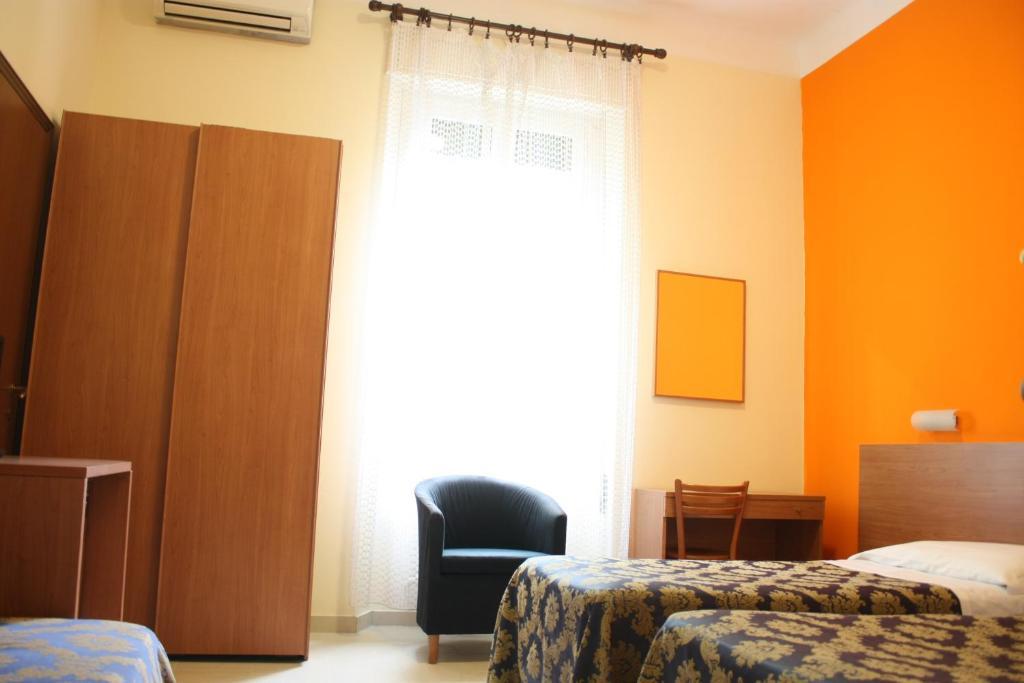Garden Hotel 2*