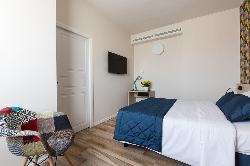 Isola Aparthotel 2*