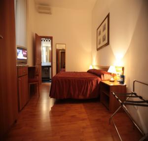 Genius Downtown 3*